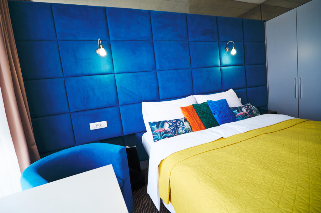 SONO_double_room_king_size_bed_D1002114